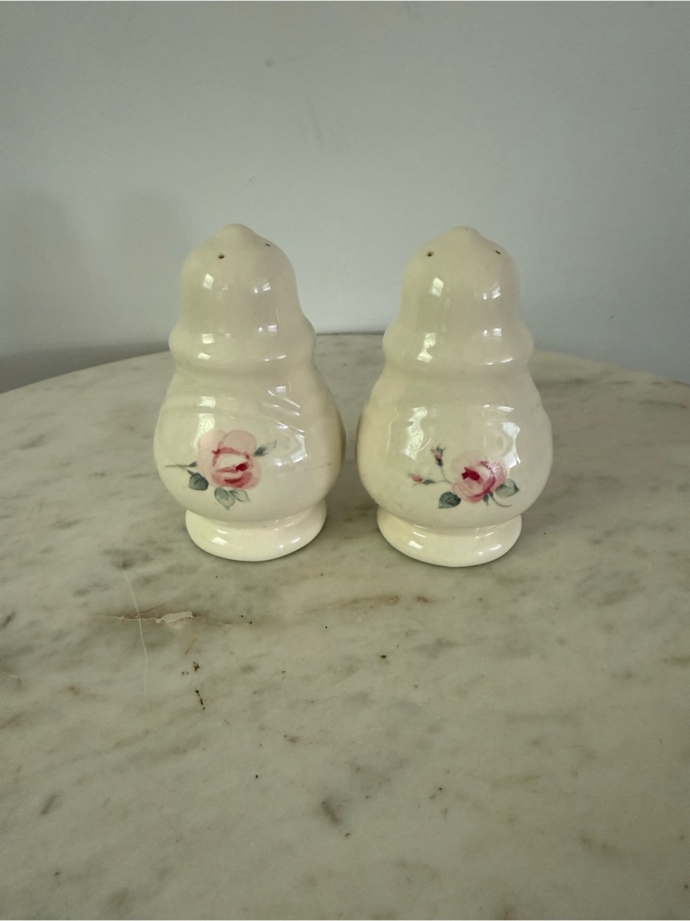 Vintage Pfaltzgraff Tea Rose Salt and Pepper Shakers USA